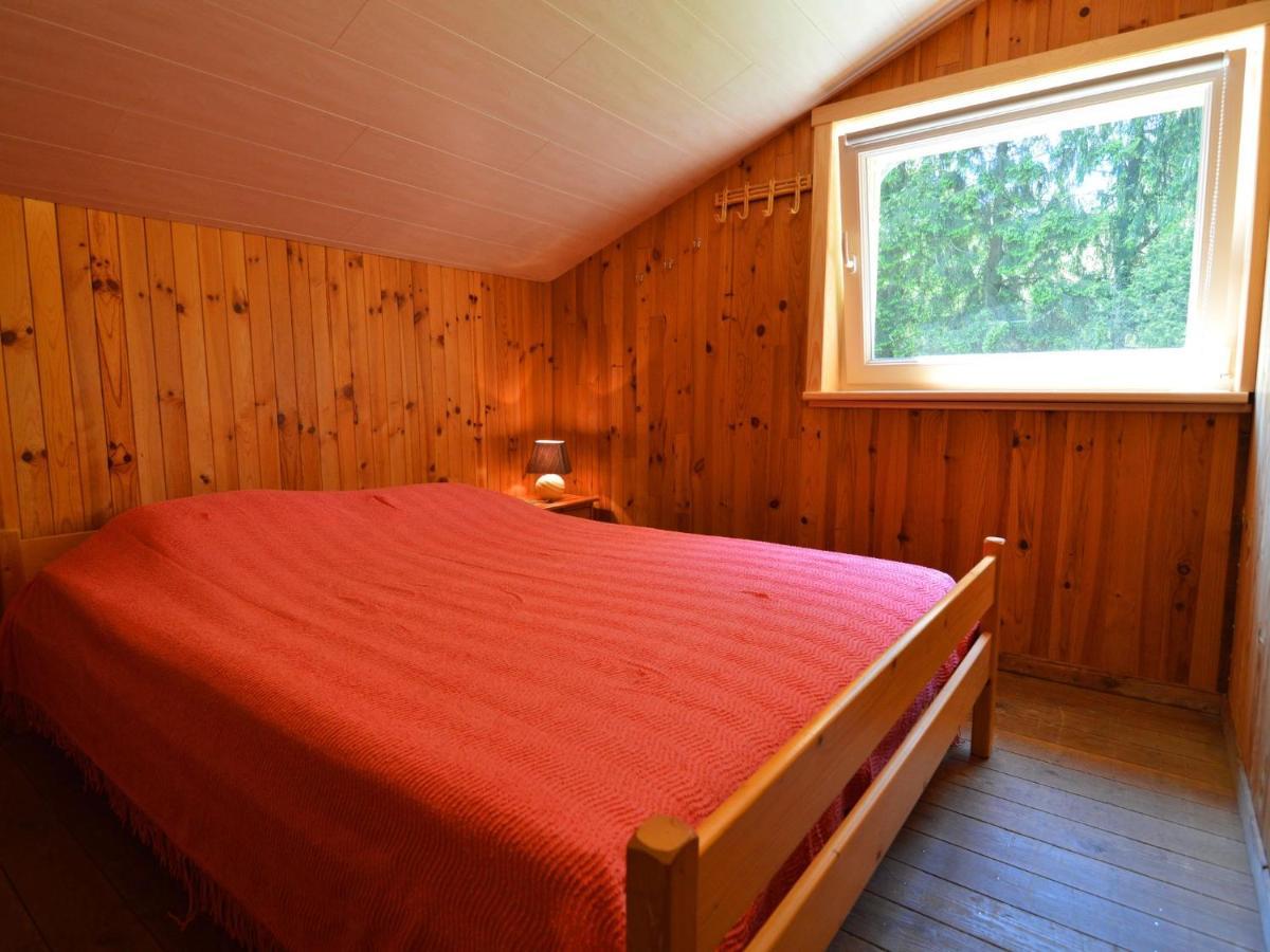 Welcoming Cottage In Hatrival With Terrace Saint-Hubert Exterior photo