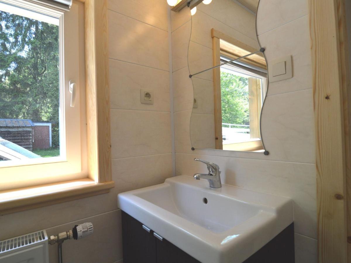 Welcoming Cottage In Hatrival With Terrace Saint-Hubert Exterior photo